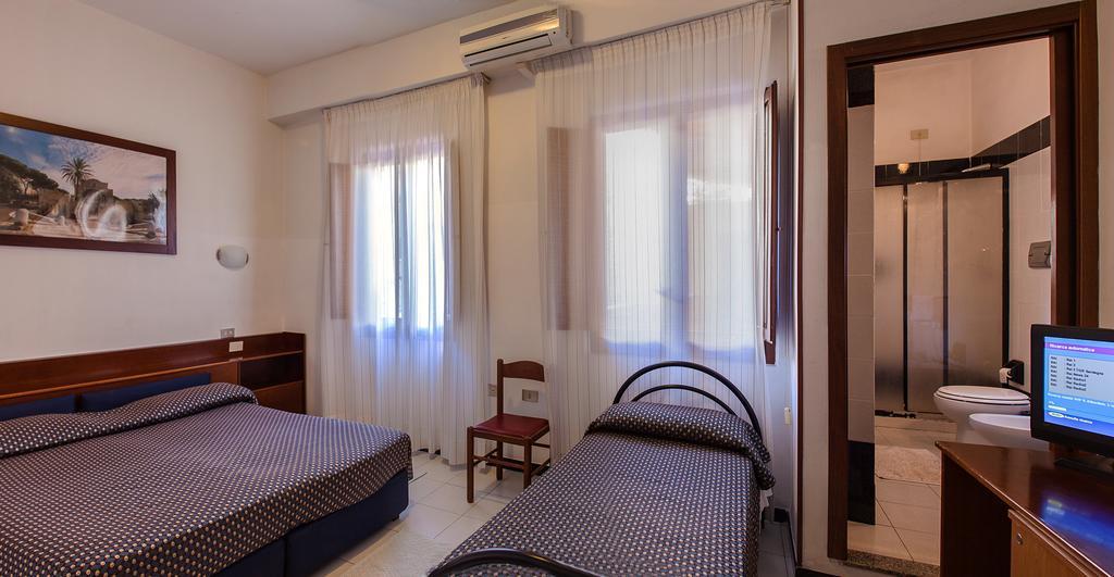 Hotel La Terrazza Cagliari Værelse billede