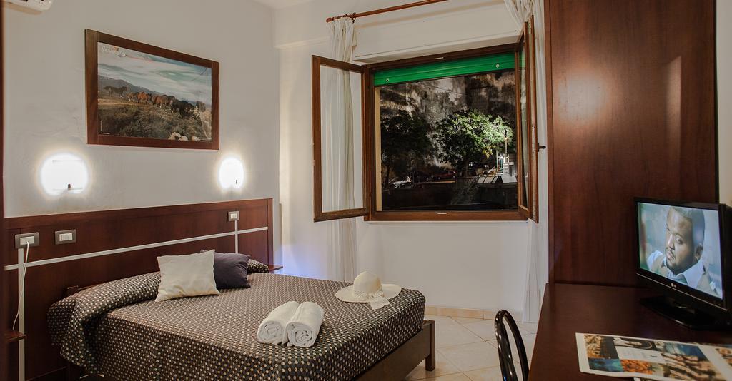Hotel La Terrazza Cagliari Værelse billede