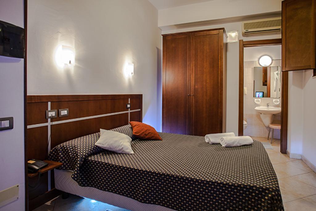 Hotel La Terrazza Cagliari Værelse billede