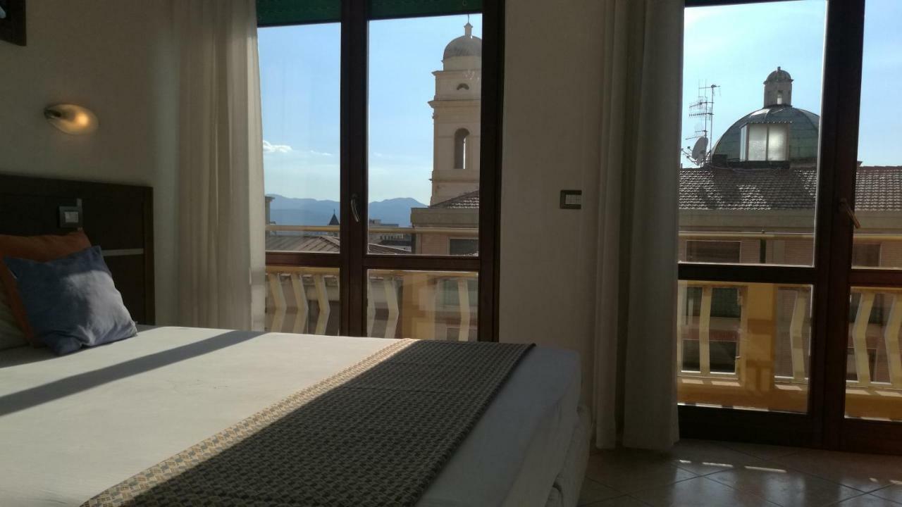 Hotel La Terrazza Cagliari Eksteriør billede