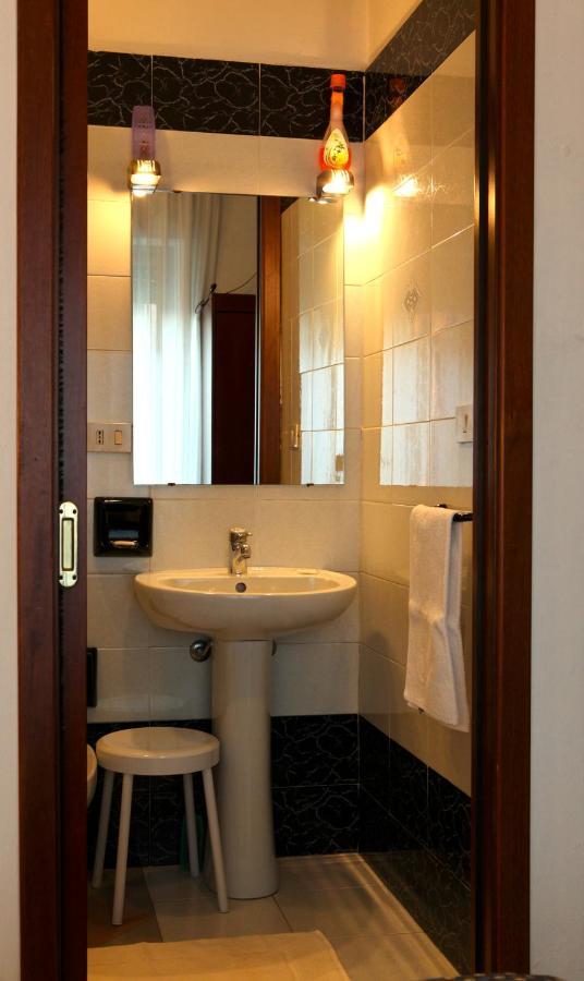 Hotel La Terrazza Cagliari Værelse billede